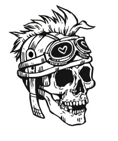 tanja-hehn-tattoo-schaedel-mit-helm-und-brille-sw